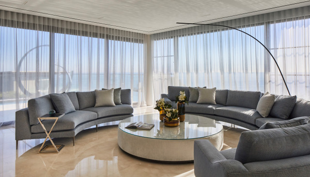 Bayside Residence contemporary-vardagsrum
