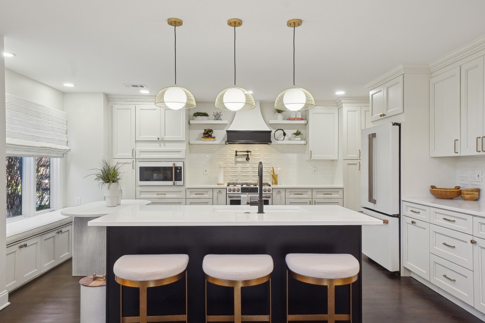 Example of a transitional kitchen design in New York