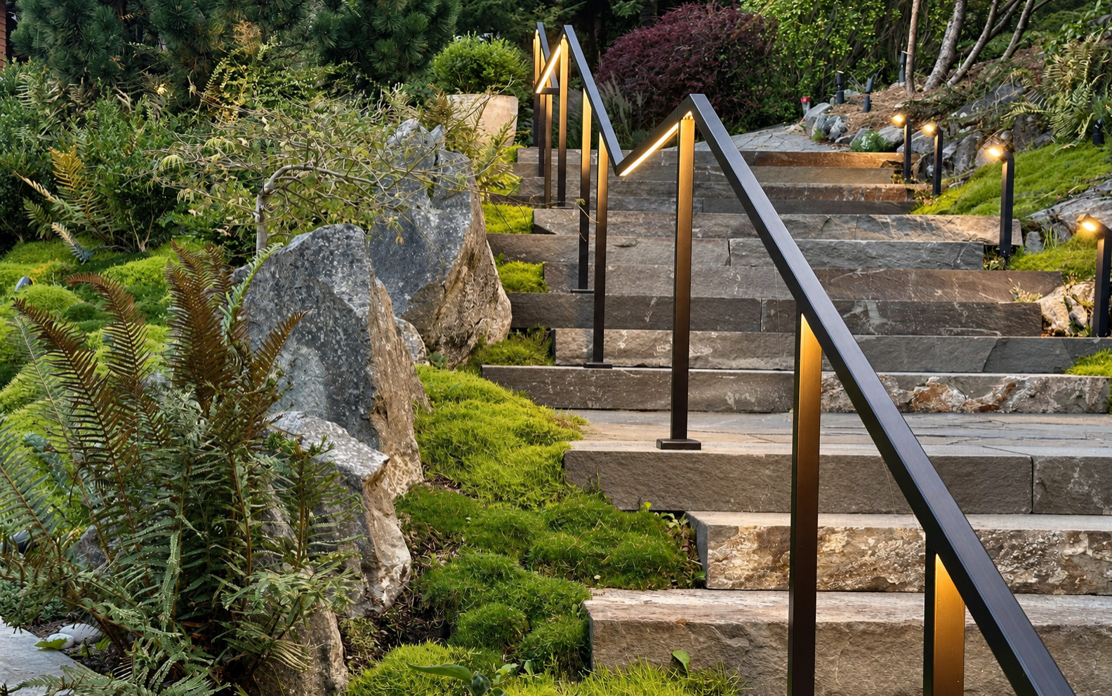 Bowen Island : "Homage to Aker" (Guardian of Entrances)