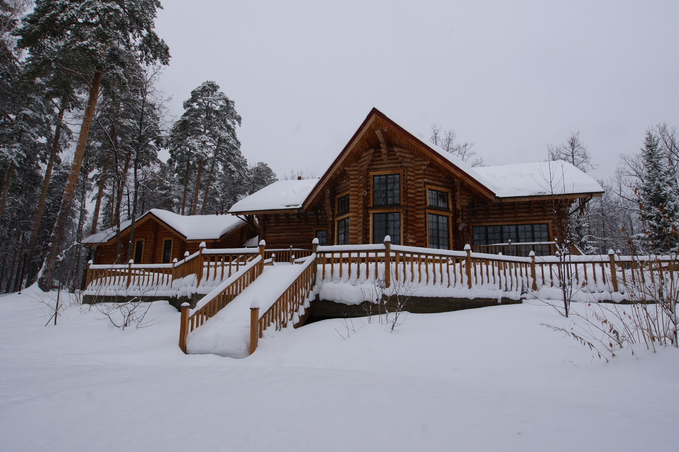 Гостевой дом. Калиброванное бревно. Канадская рубка. Диаметр 35-45 см.