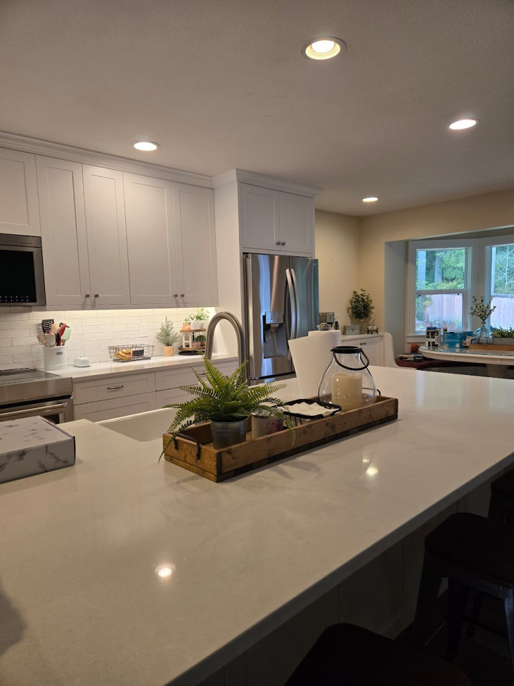 Gig Harbor Kitchen & Primary Bathroom