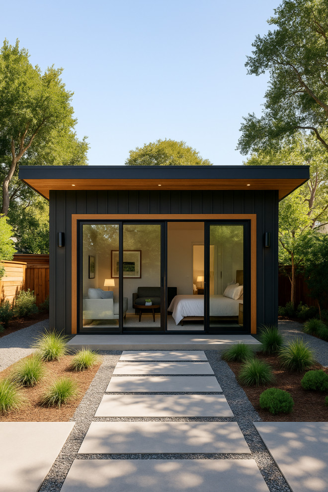 Minimalist shed photo in San Francisco