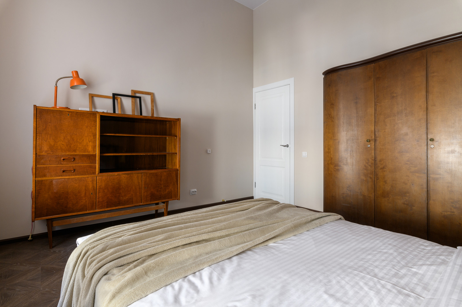 2х-комнатная квартира в аренду в центре Петербурга