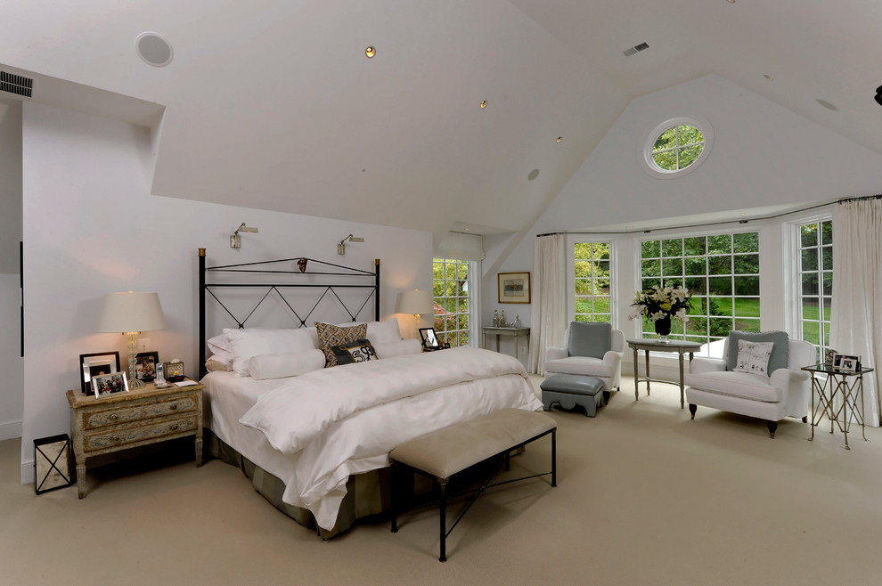 Example of a transitional bedroom design in DC Metro