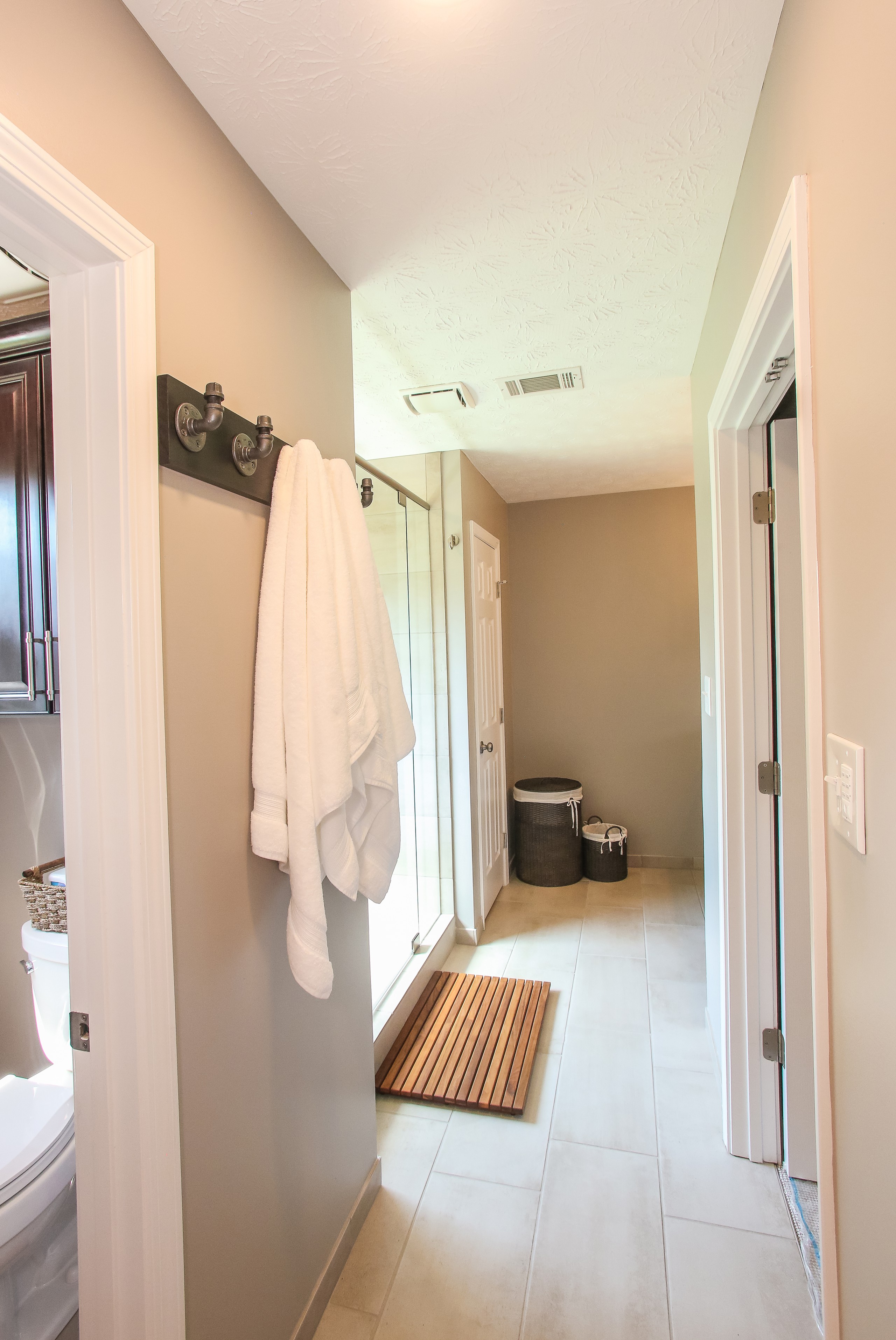 Flowery Branch Master Suite & Guest Bath