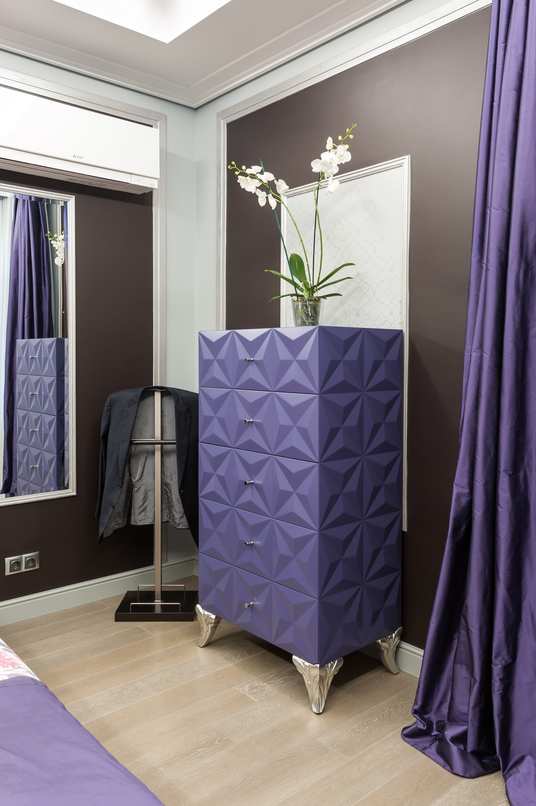 Реализованный проект интерьеров квартиры 159 кв. метров на Суворовском проспекте