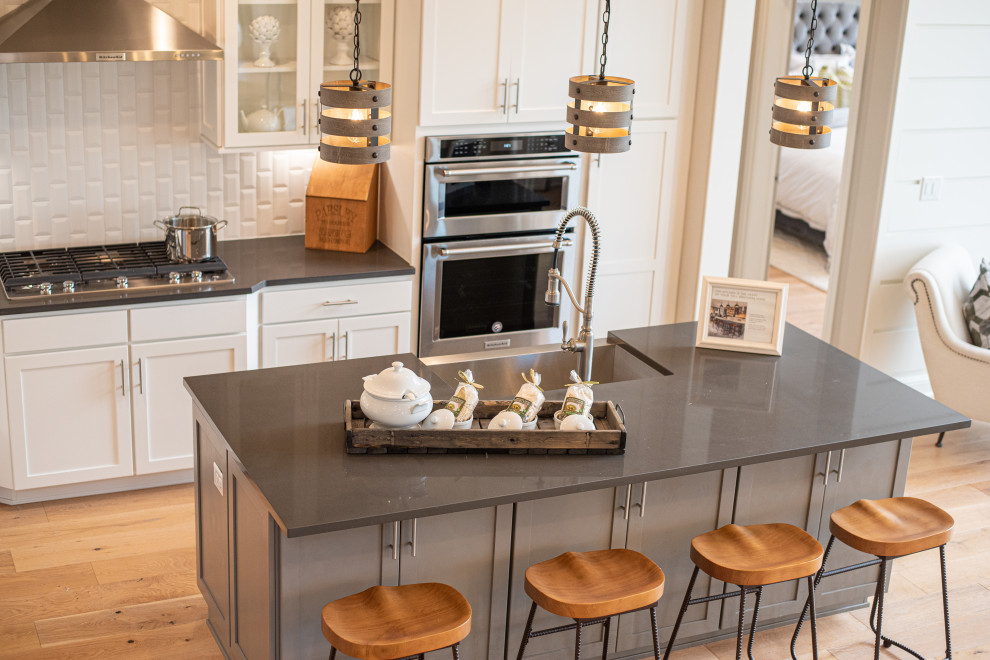 Inspiration for a transitional kitchen remodel in Denver