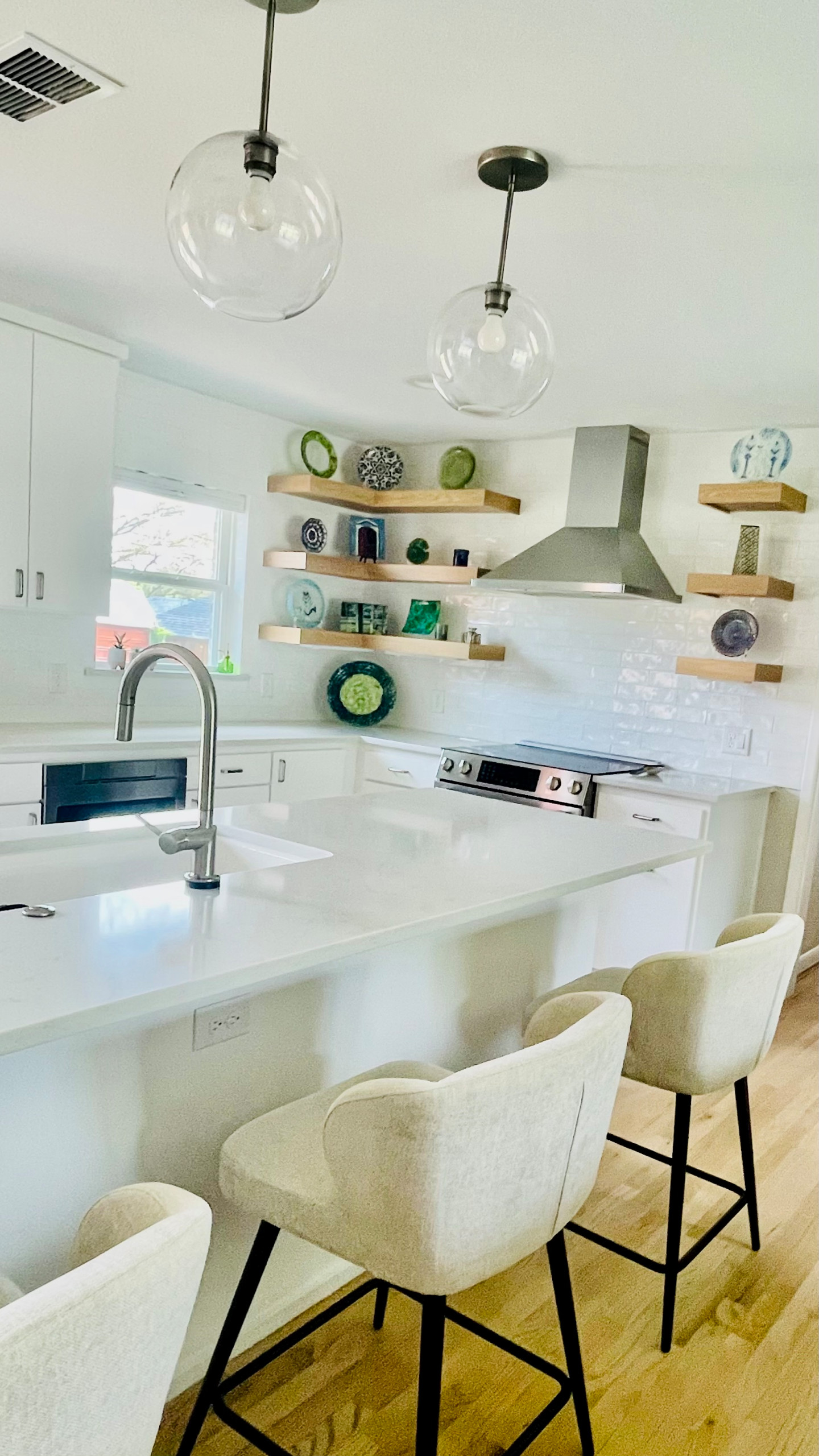 Old Lake Highlands Kitchen and Bathroom Remodel