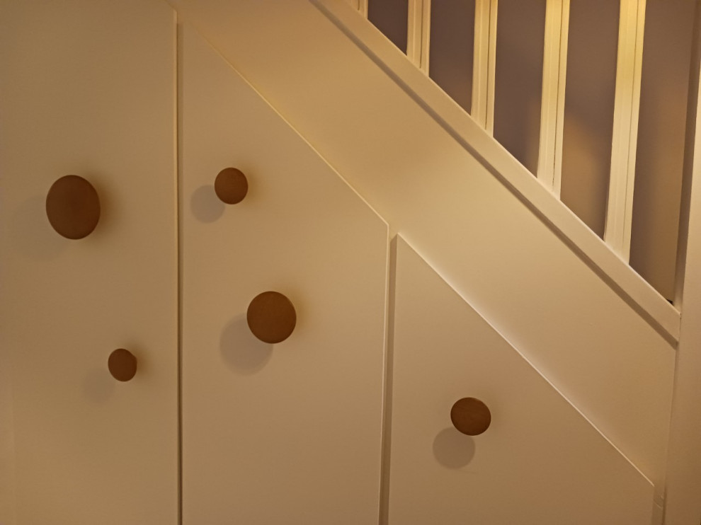 Conception d'un placard sous escalier sur mesure