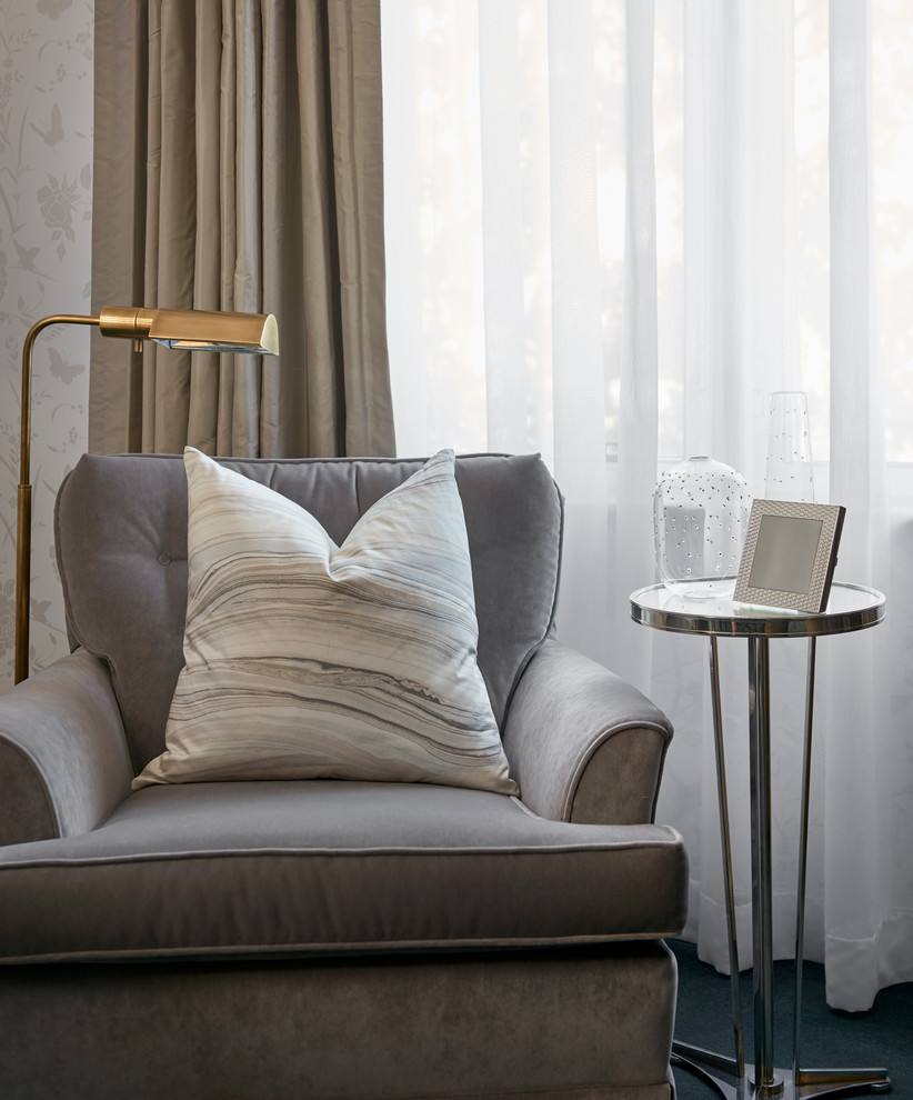 Inspiration for a transitional home design remodel in Toronto