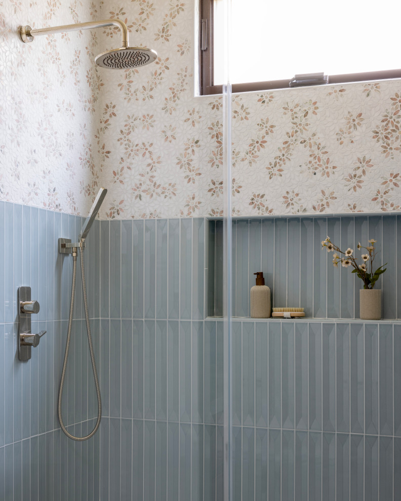 Inspiration for a transitional bathroom remodel in San Francisco