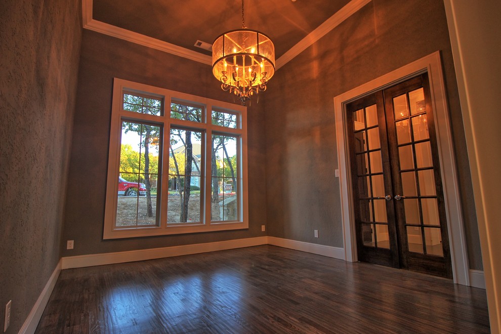 Photo of a transitional dining room in Dallas.
