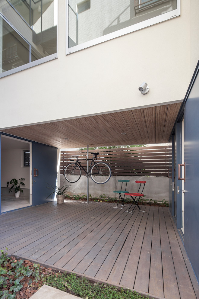 Photo of a contemporary verandah in Tokyo.
