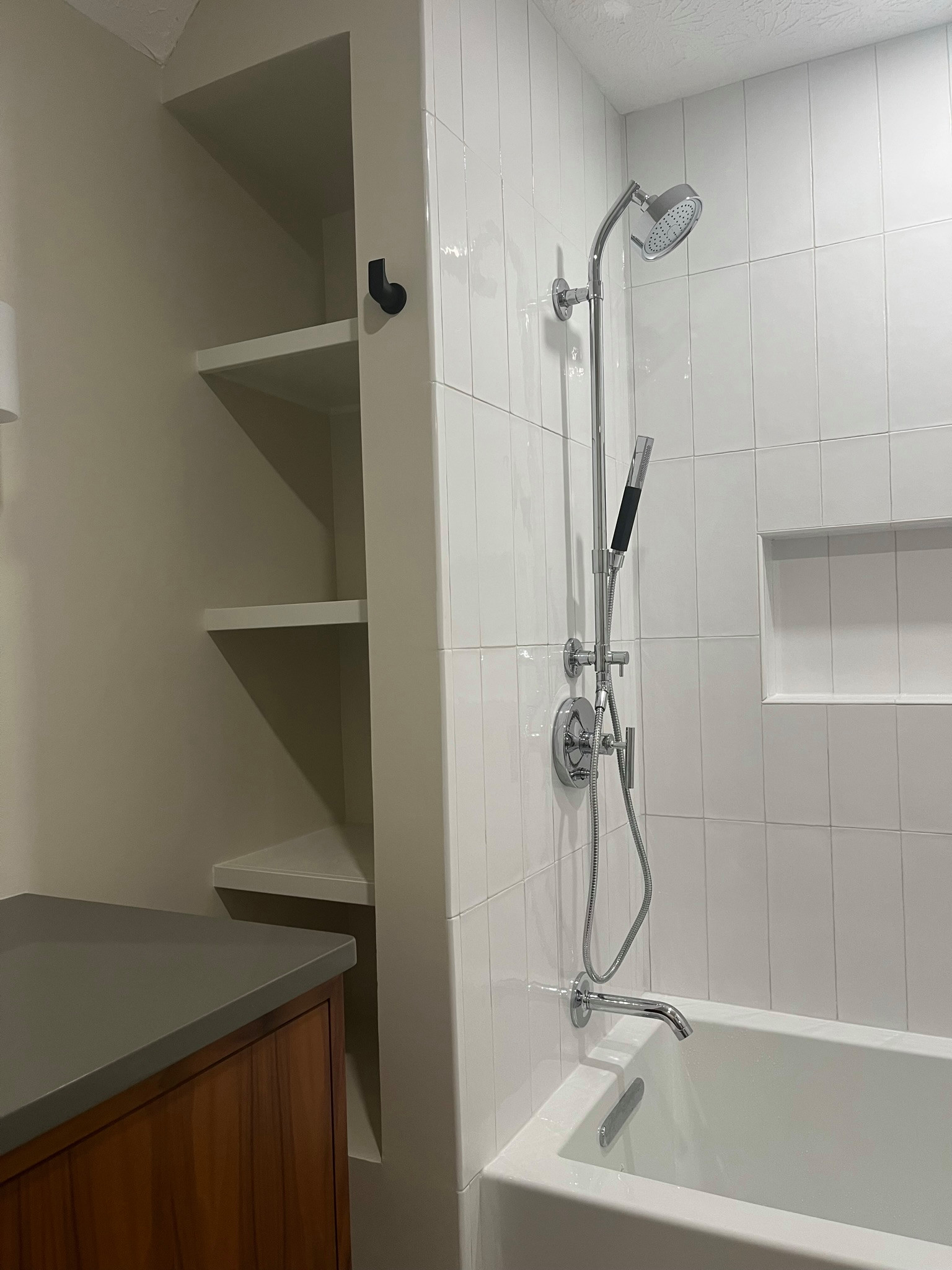 Woodstock Guest Bathroom