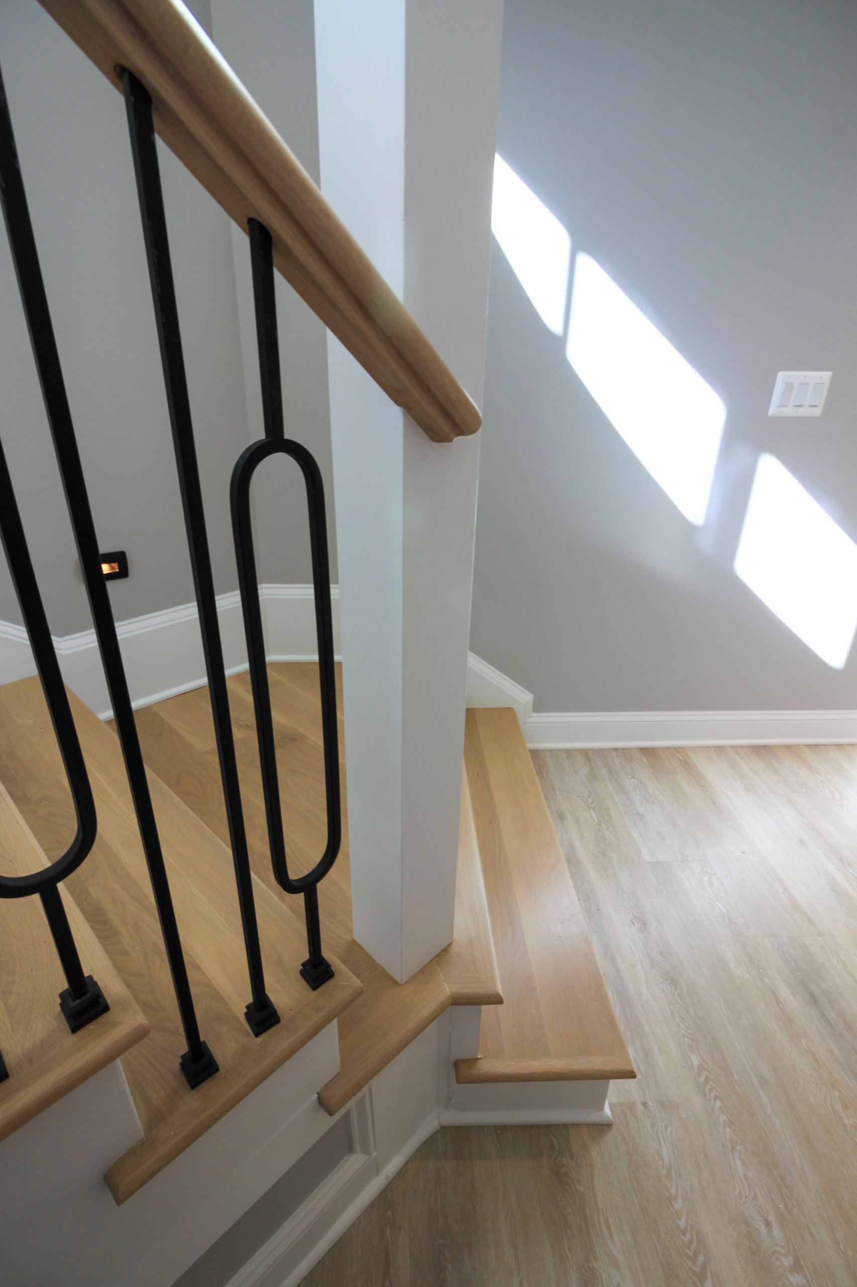 95_Remarkable and elegant floating elliptical staircase, McLean, VA 22101