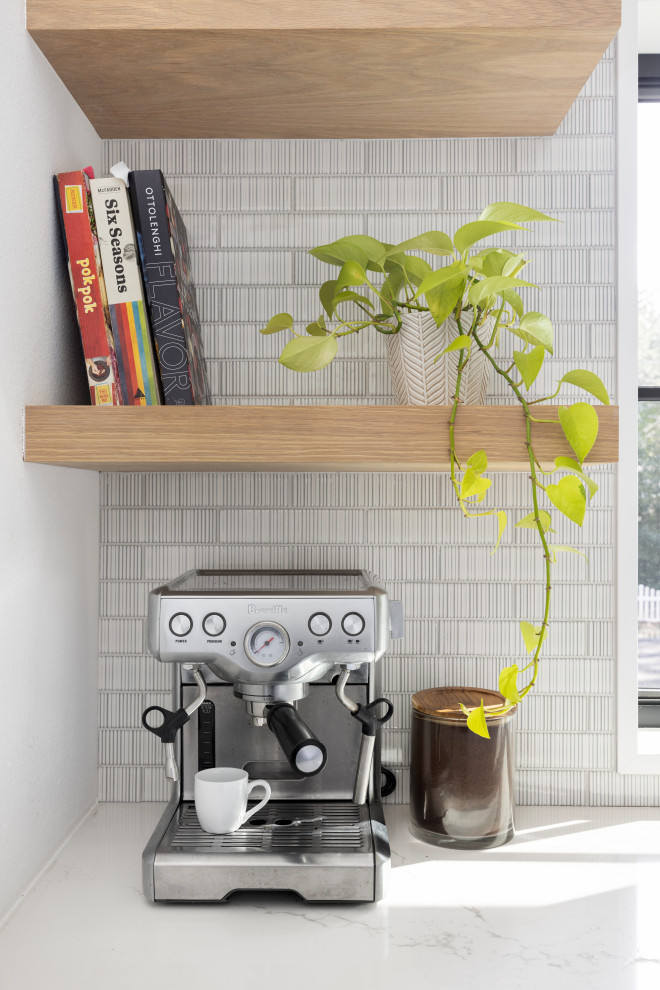 Inspiration for a transitional kitchen remodel in Portland