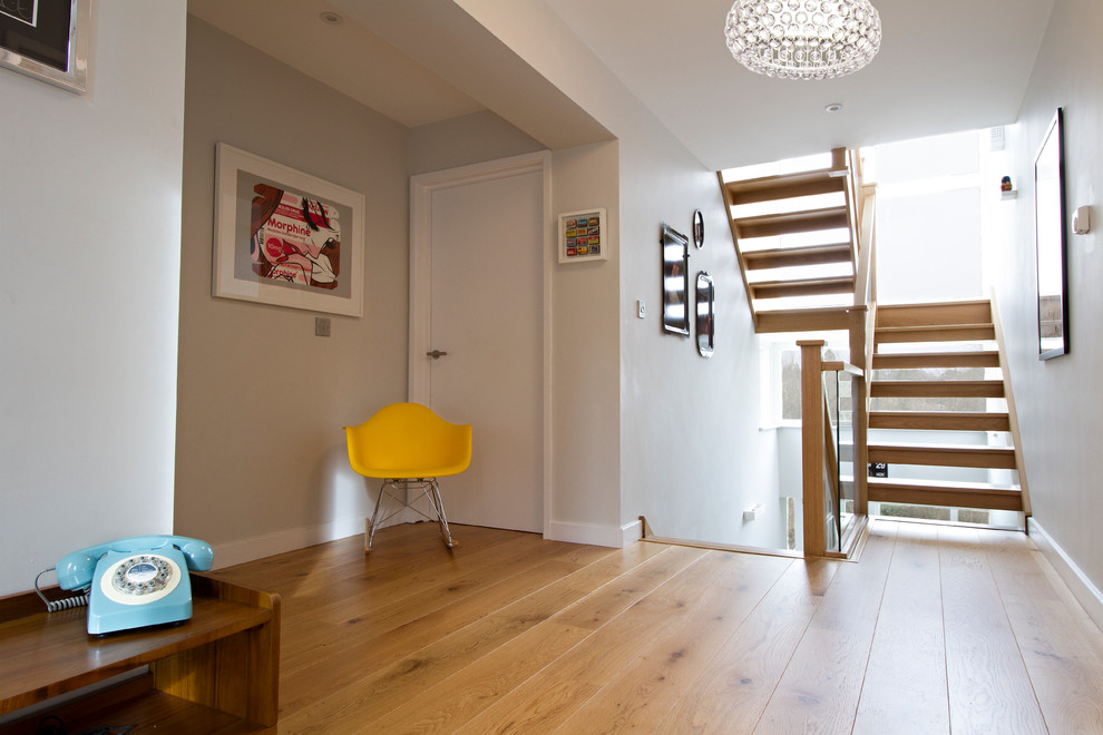 Modern Living and Entrance Hall