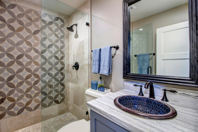 La Jolla Transitional klassisch-modern-badezimmer