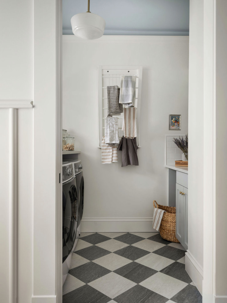 Elegant laundry room photo in Atlanta