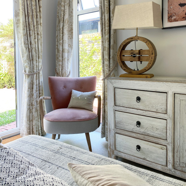 Ham scandinavian-bedroom