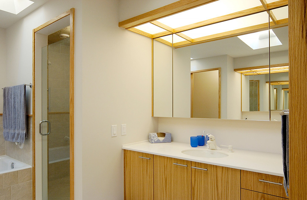 Home design - transitional home design idea