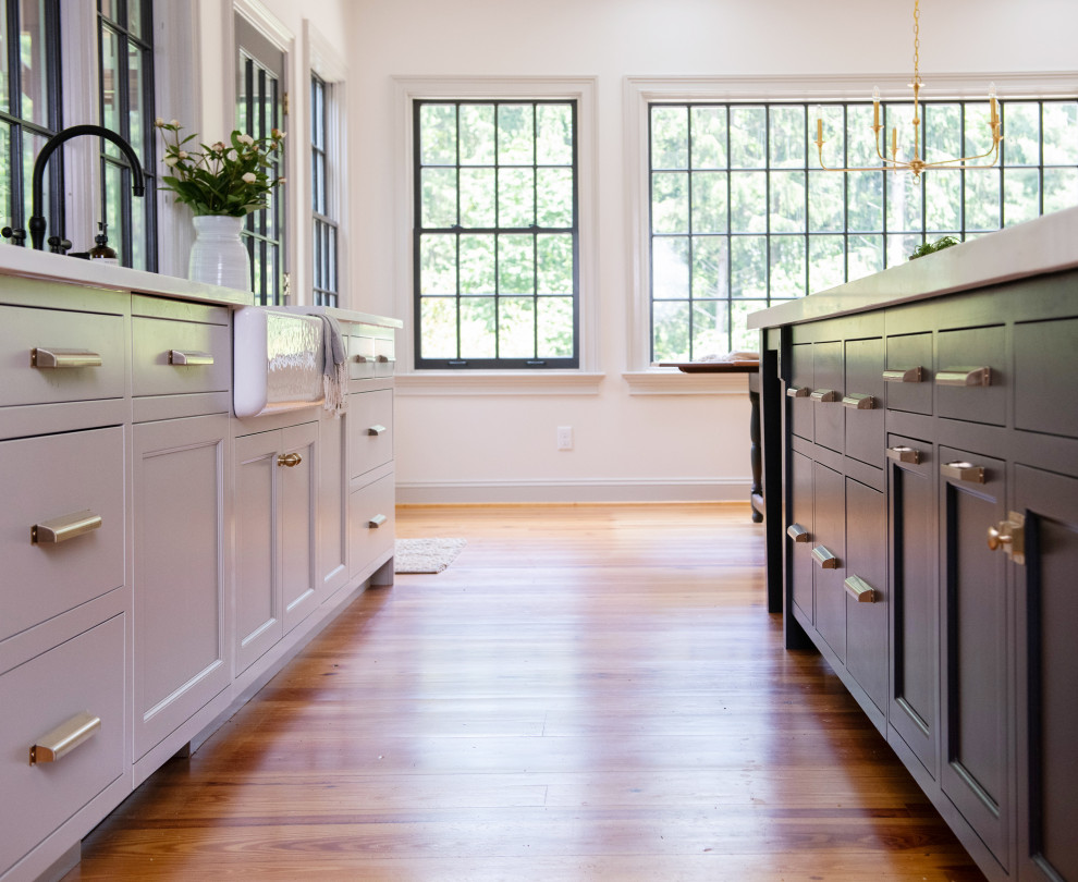 Inspiration for a transitional home design remodel in Philadelphia