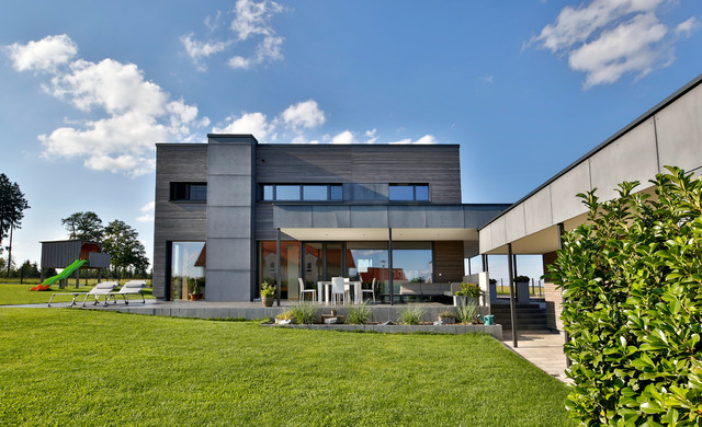 modernes Passivhaus in Kirchweidach contemporaneo-porche