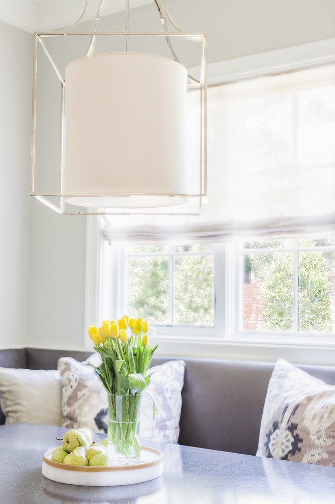 Inspiration for a mid-sized transitional kitchen remodel