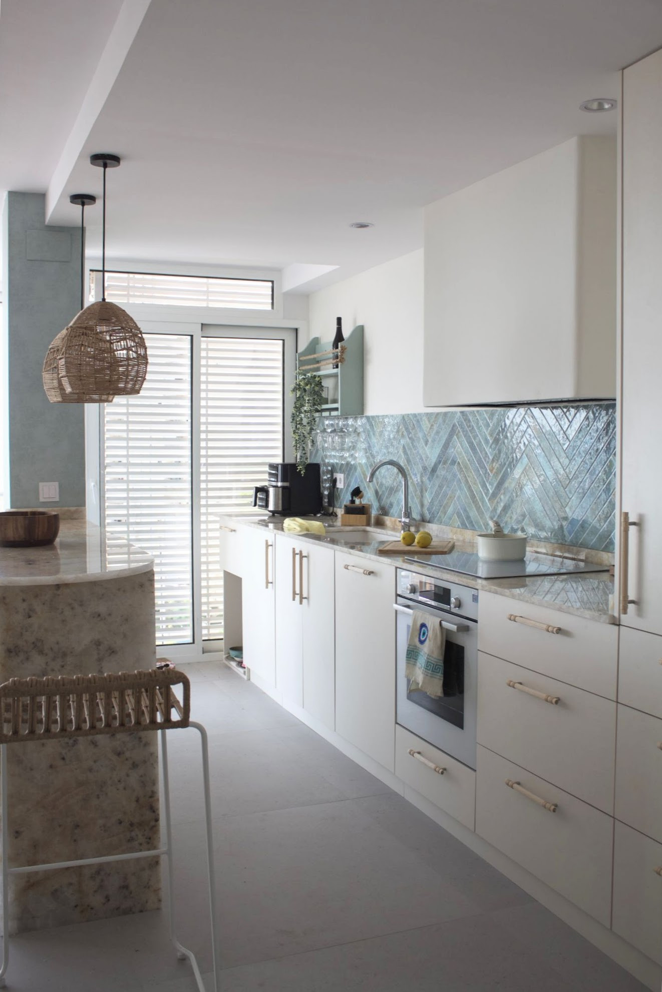 VIVIENDA MEDITERRANEA EN PRIMERA LINEA DE PLAYA