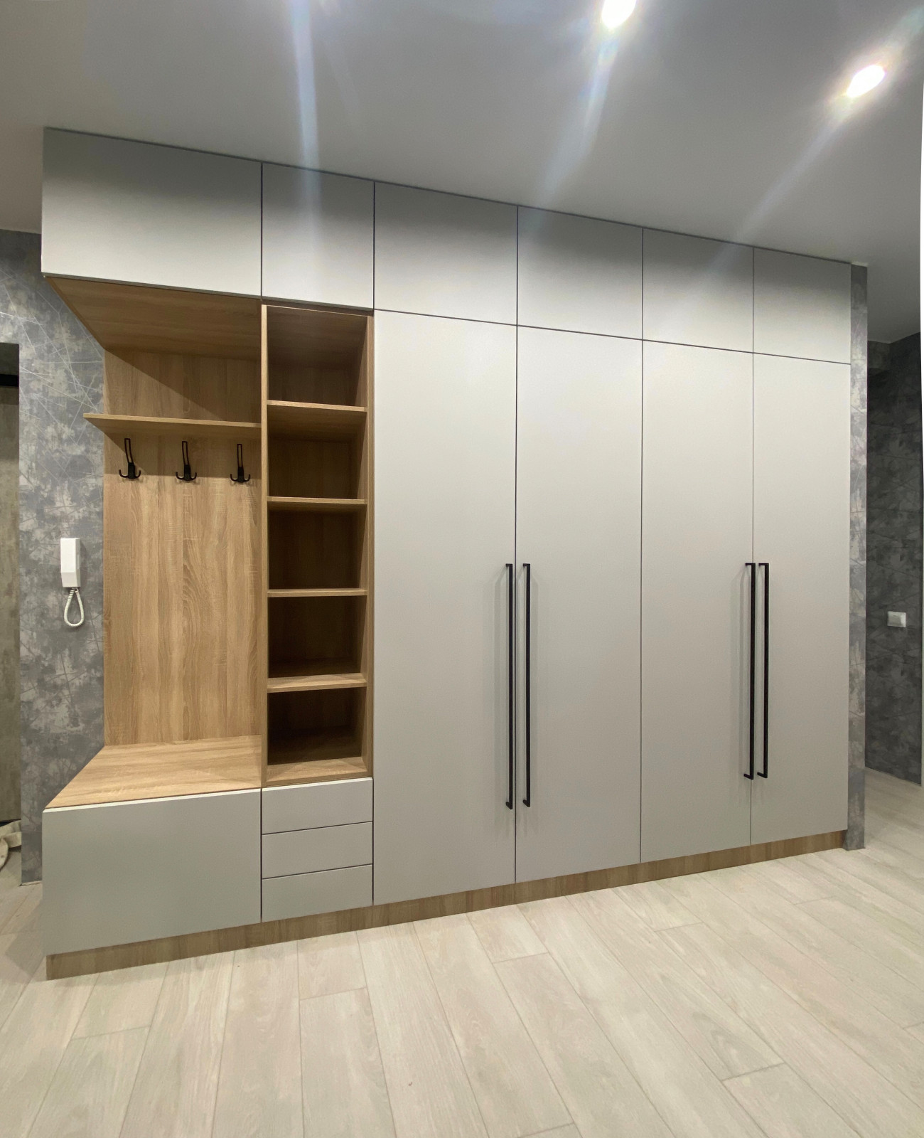 Шкафы в прихожую и спальню