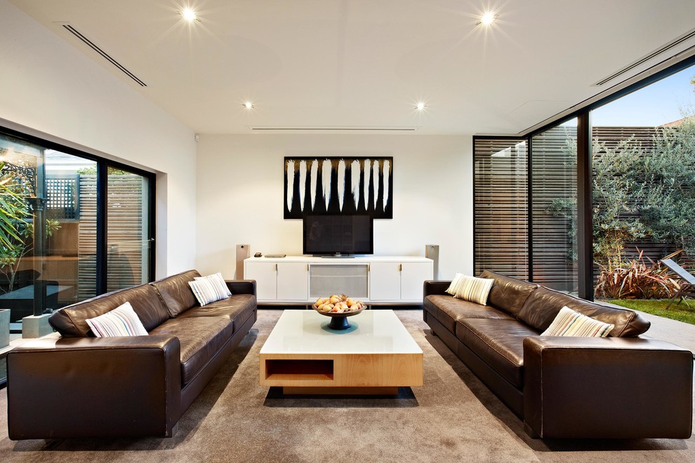 Contemporary living room in Melbourne.