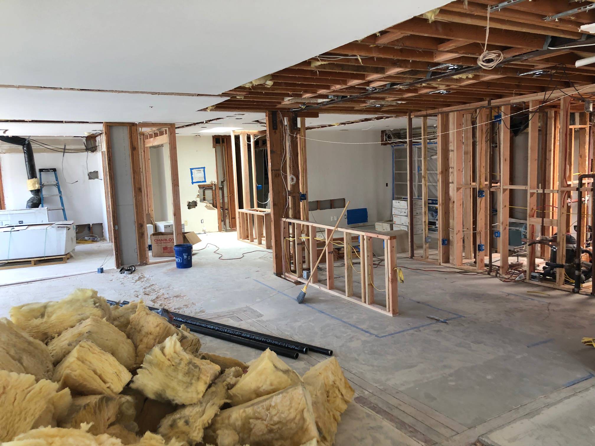 Gore Kitchen, Bathroom, Entertainment, and Back Ends