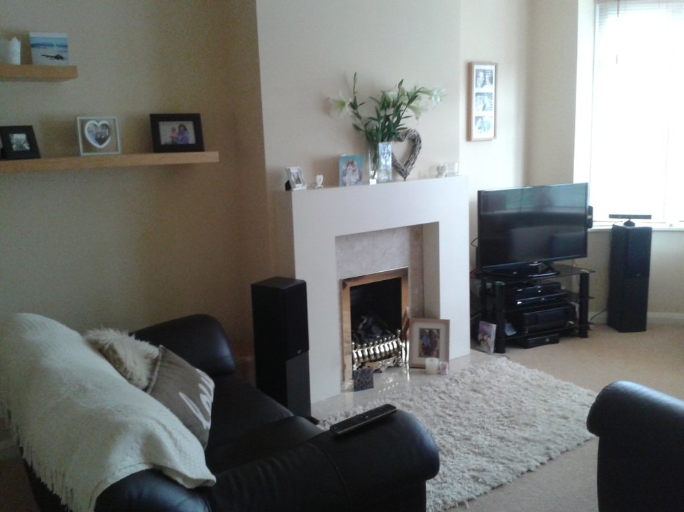 Unsure which walls to feature in my unsymmetrical living room :-( | Houzz UK