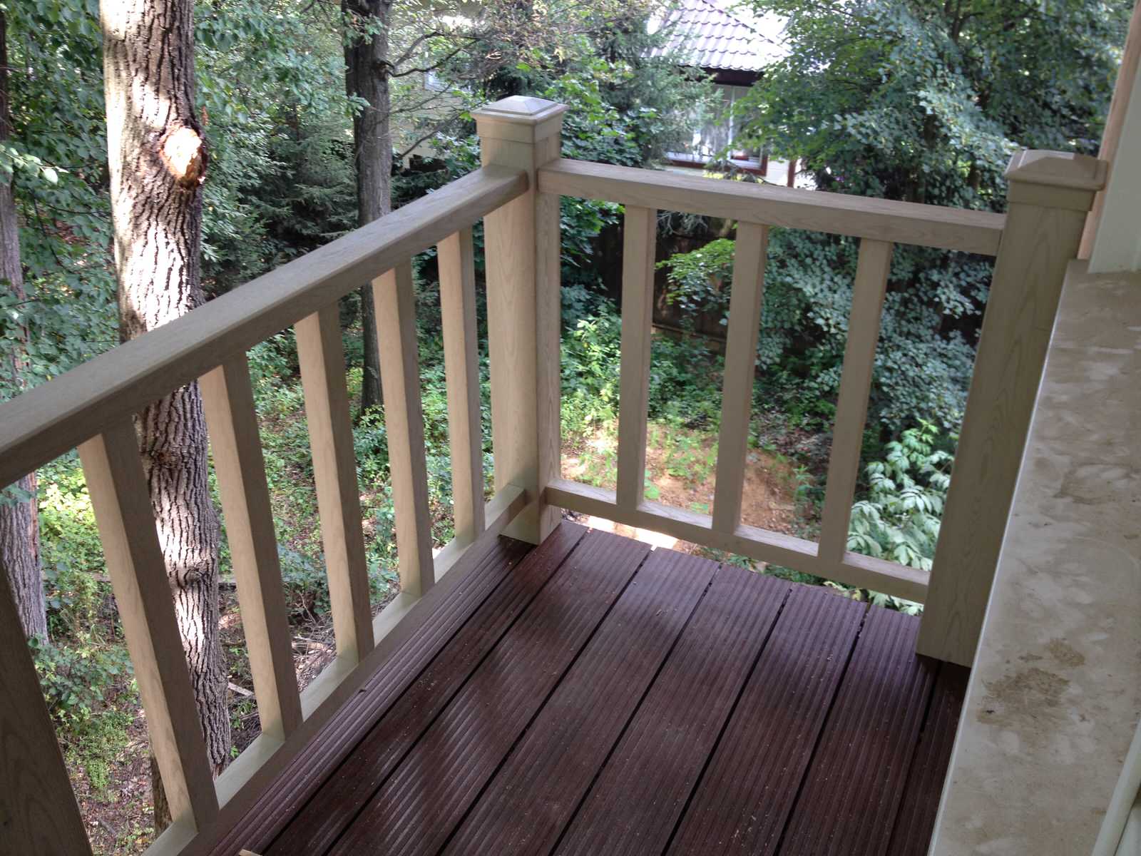 Алабино, Терраса и балкон с террасными ограждениями