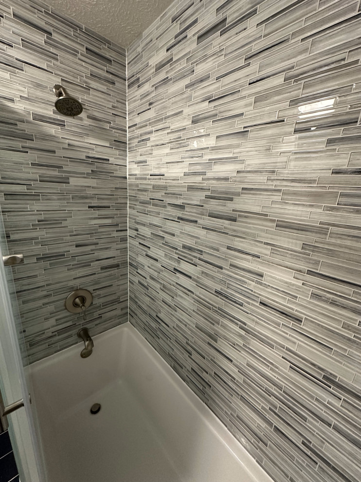 Barrington Park Bathroom