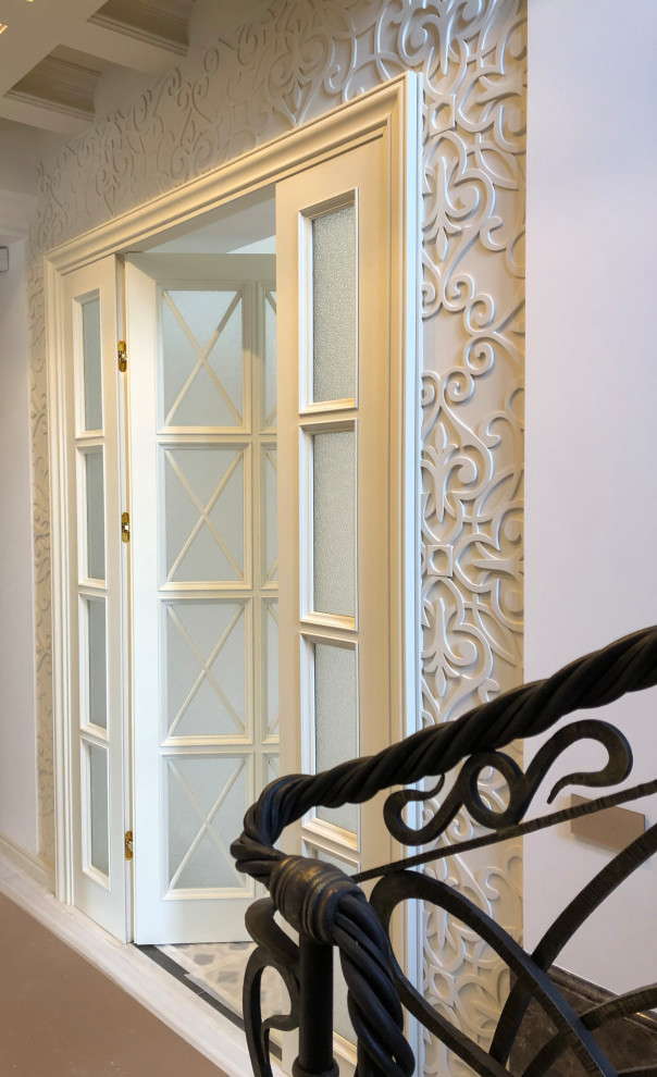 Двери в частный дом