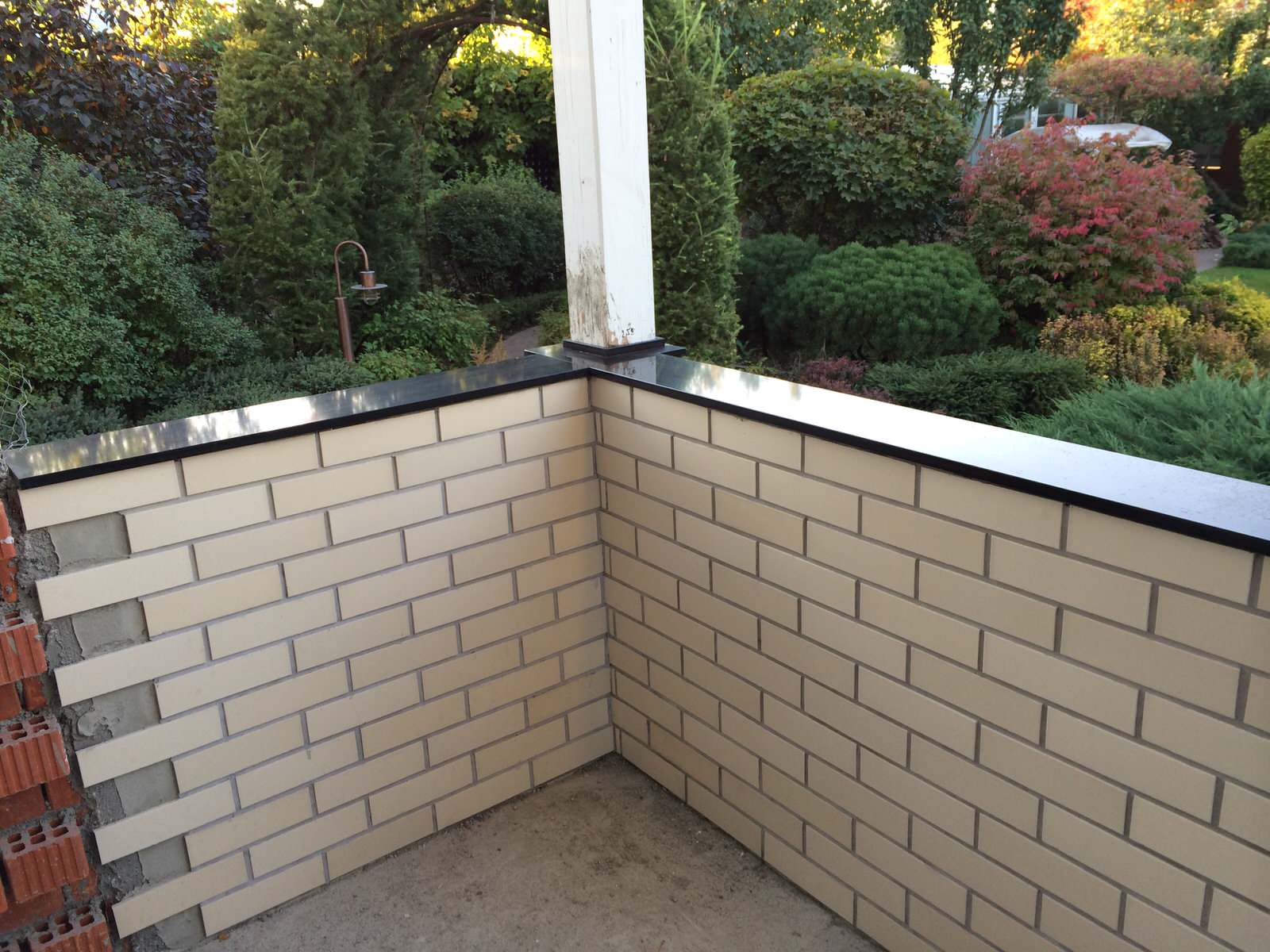 Деревня Борзые накрывные крышки на входной группе