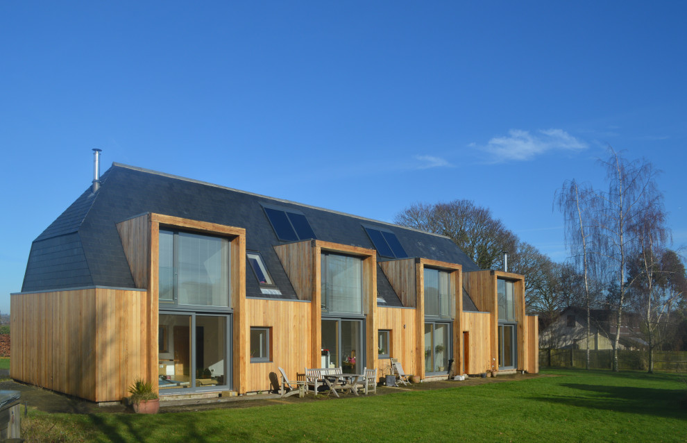 Inspiration for a contemporary house exterior in Hampshire.