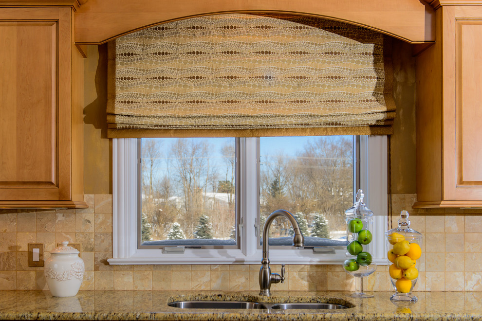 Inspiration for a transitional kitchen remodel in Chicago