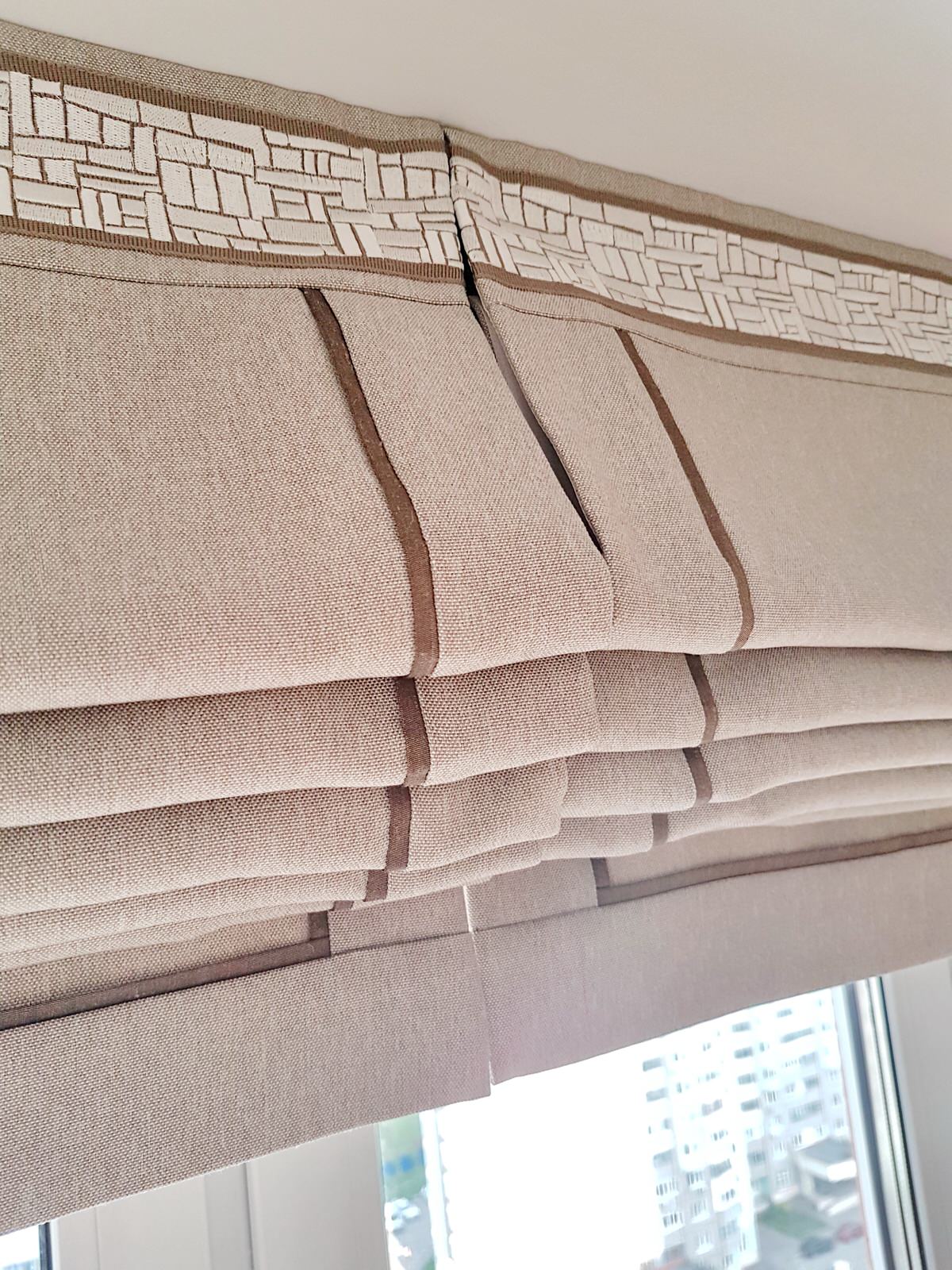 Римские шторы в разных проектах