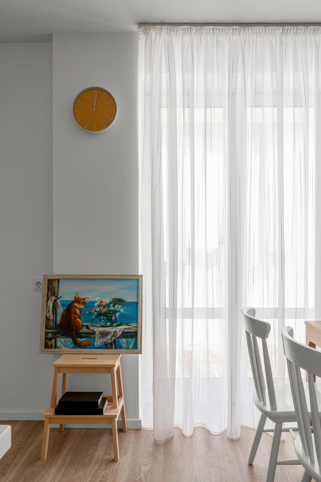 Реализованный проект двухкомнатной квартиры в г. Артем для молодой семьи.