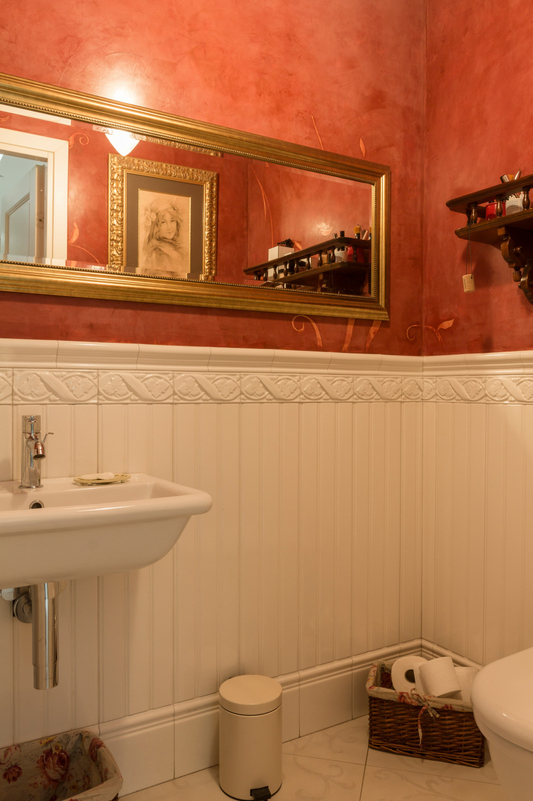 Дом под Петергофом