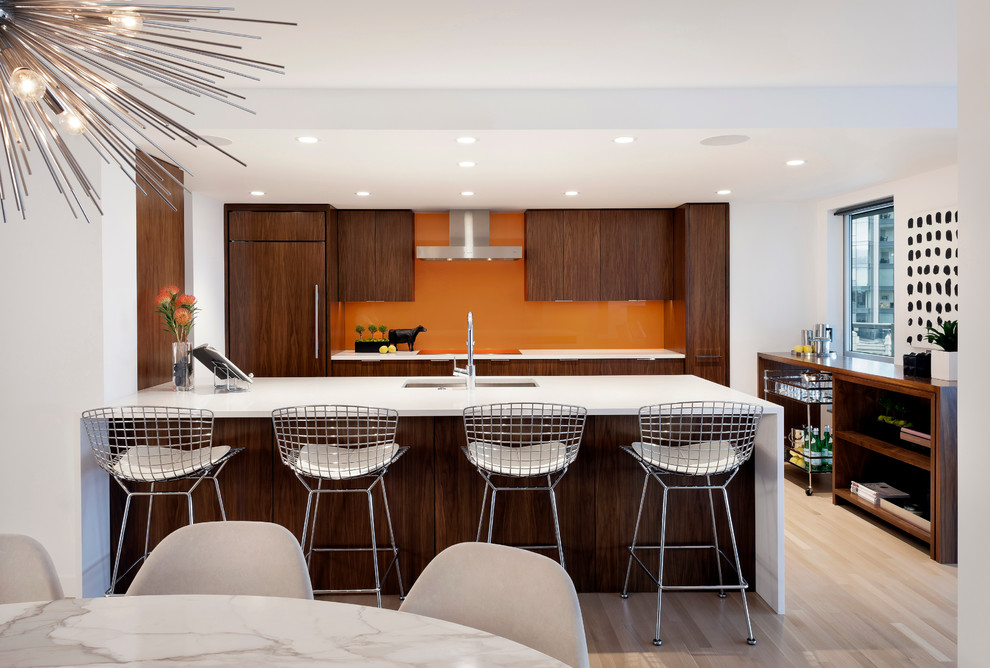 Design ideas for a midcentury kitchen in Seattle.