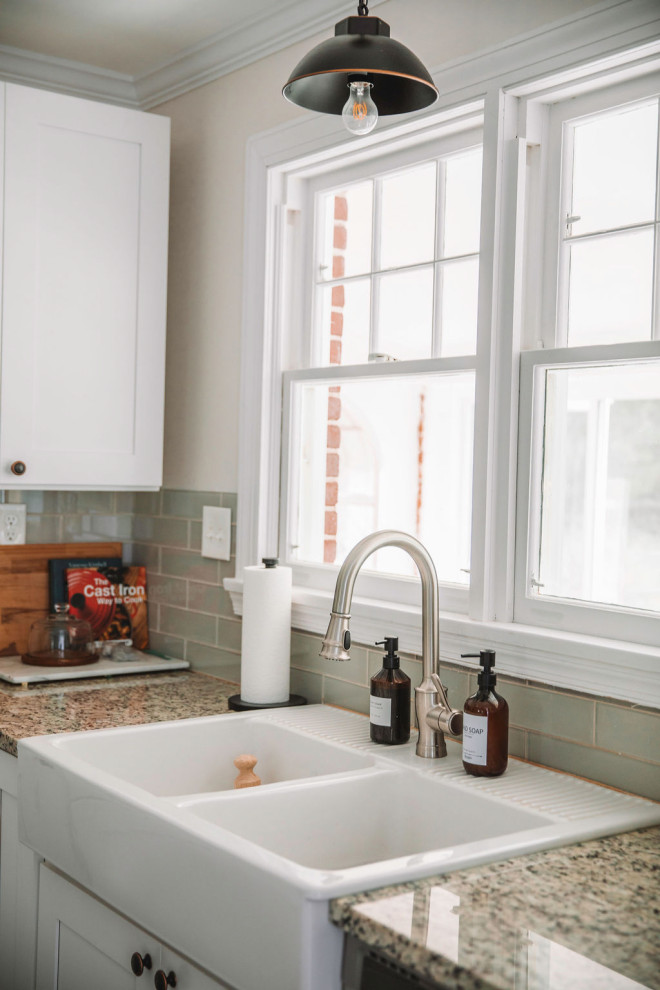 Kitchen - transitional kitchen idea