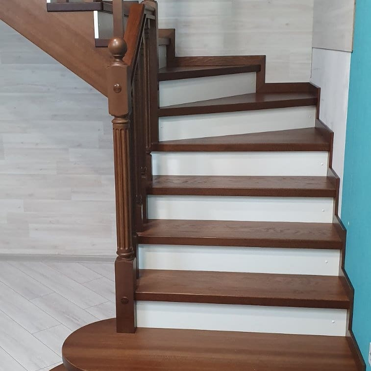 Лестница с подсветкой