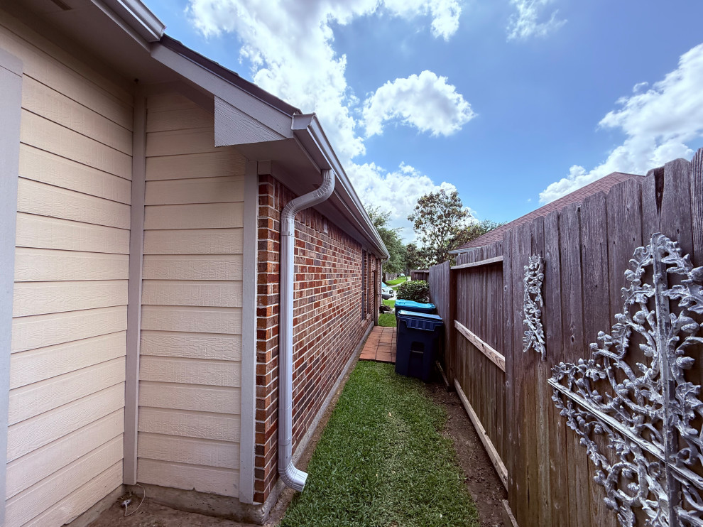 AD1807 - Gutter Installation & Paint Re-Fresh