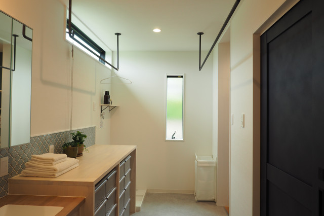 ラフにおしゃれに暮らす家 minimalistisch-gaestetoilette