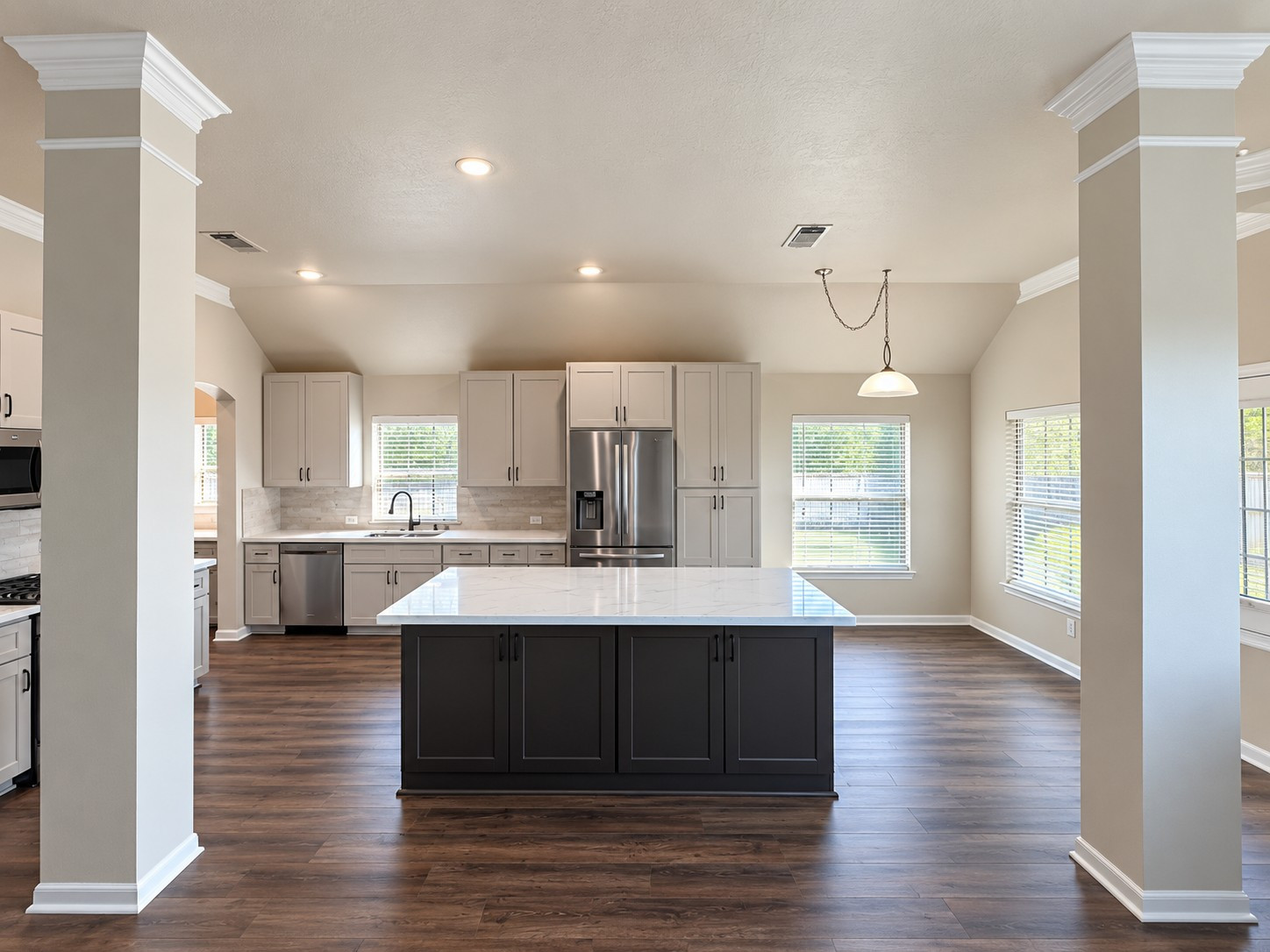Open-Concept Contemporary Kitchen Remodel in Richmond, TX