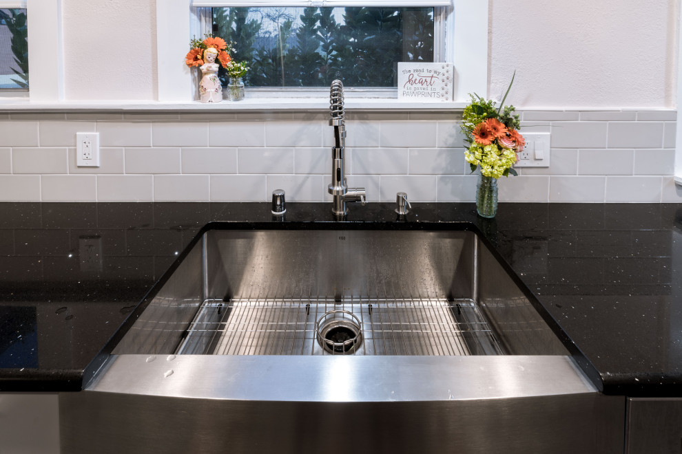 Clinton Kitchen
