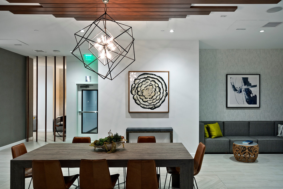 Inspiration for a modern dining room in Los Angeles.